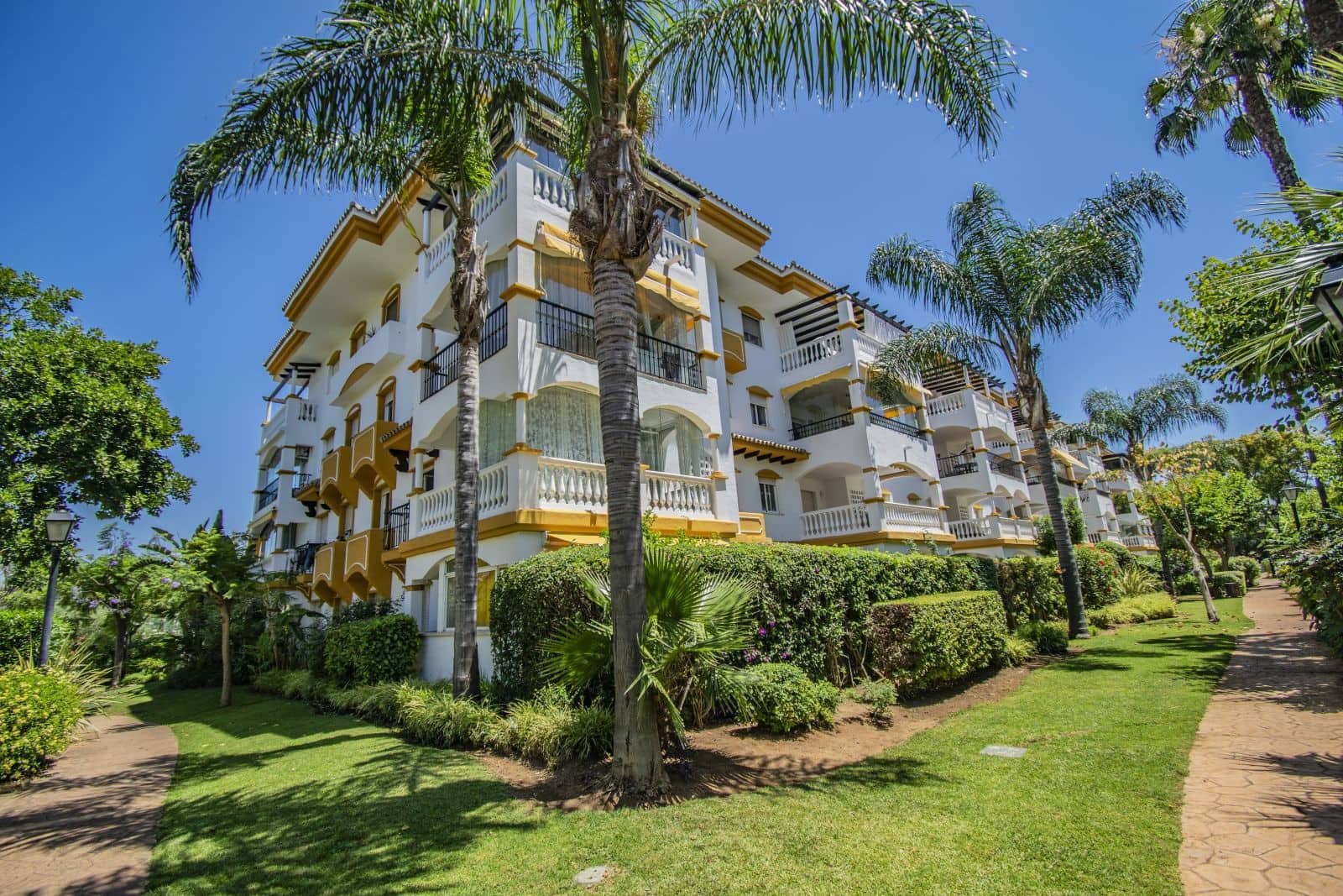 2 makuuhuone Huoneisto myytävänä paikassa Nueva Andalucia - 429 000 € (Ref: 10051368)