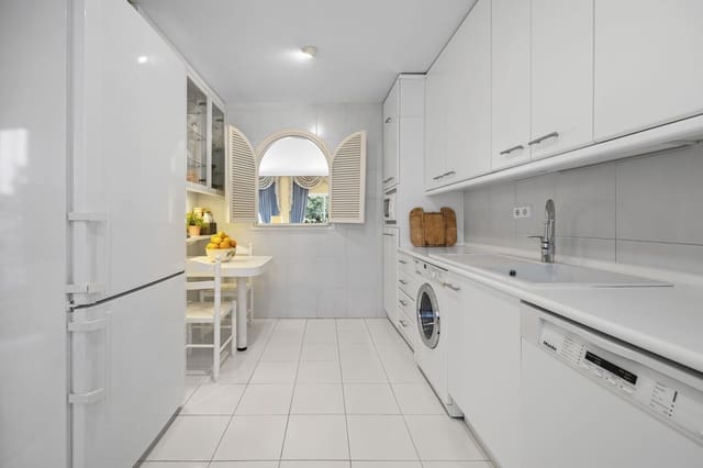 5 makuuhuone Omakotitalo myytävänä paikassa La Quinta, Benahavís - 850 000 € (Ref: 10051373)