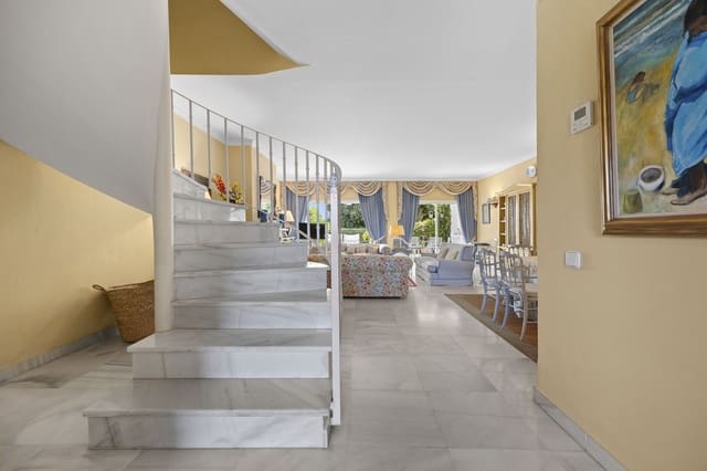5 makuuhuone Omakotitalo myytävänä paikassa La Quinta, Benahavís - 850 000 € (Ref: 10051373)