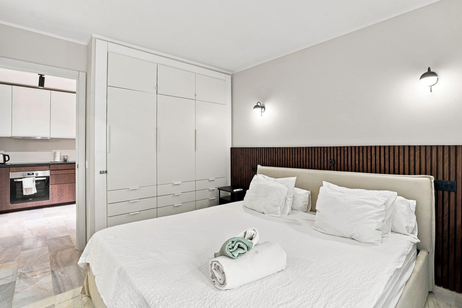 2 bedroom Apartment for sale in Calahonda - € 495,000 (Ref: 10051374)