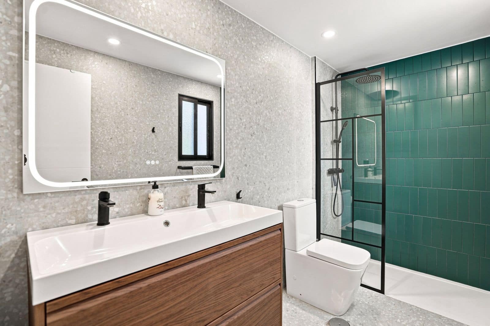 2 bedroom Apartment for sale in Calahonda - € 495,000 (Ref: 10051374)