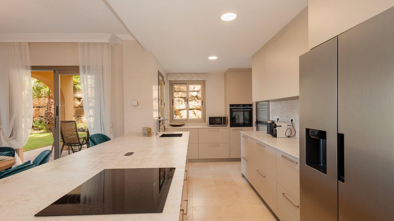 3 bedroom Apartment for sale in Benahavis - € 579,000 (Ref: 10051375)