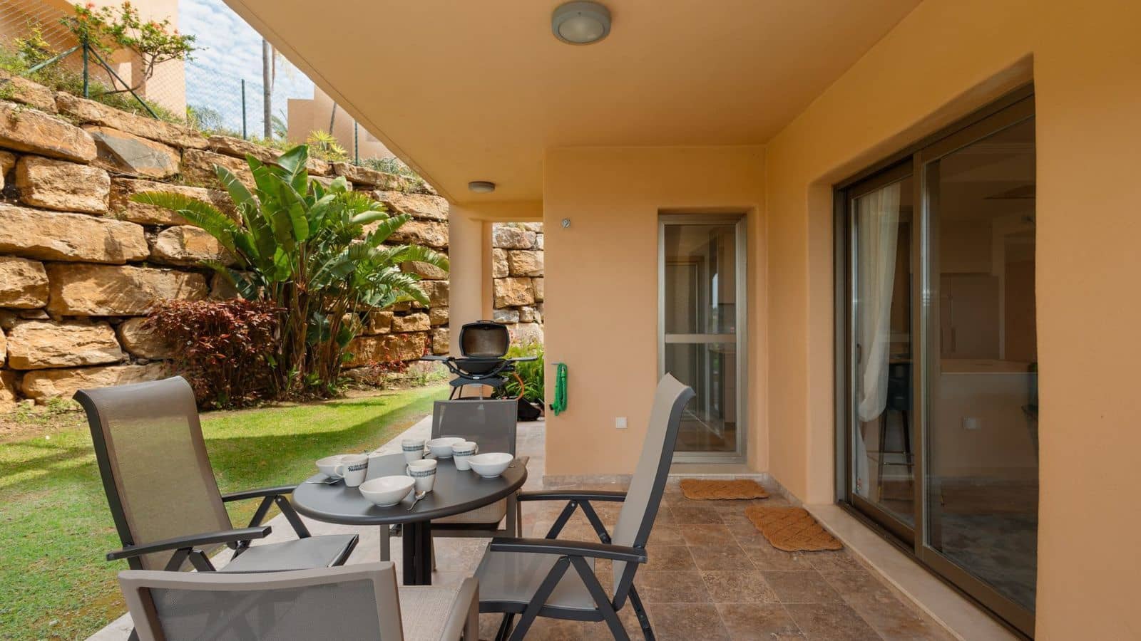 3 bedroom Apartment for sale in Benahavis - € 579,000 (Ref: 10051375)