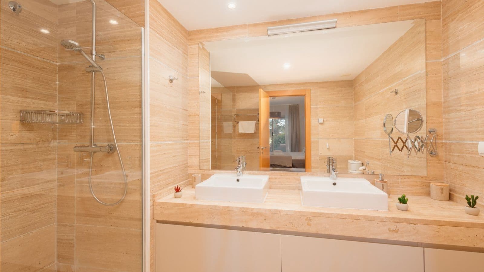 3 bedroom Apartment for sale in Benahavis - € 579,000 (Ref: 10051375)