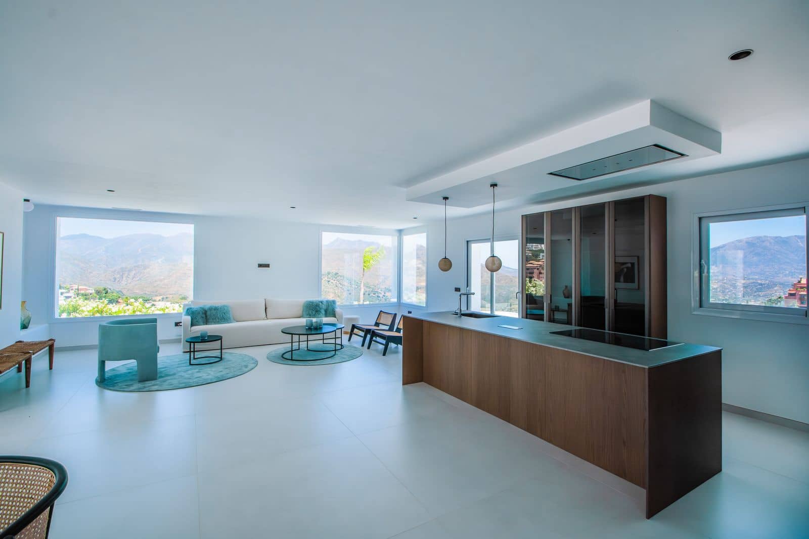4 bedroom Villa for sale in La Mairena - € 1,980,000 (Ref: 10051379)
