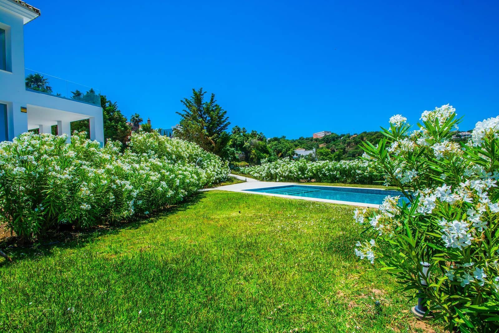 4 bedroom Villa for sale in La Mairena - € 1,980,000 (Ref: 10051379)