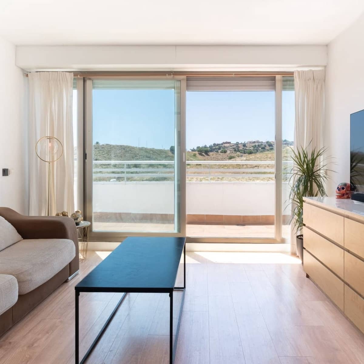 3 bedroom Apartment for sale in Marbella - € 742,000 (Ref: 10051380)