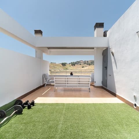3 bedroom Apartment for sale in Marbella - € 742,000 (Ref: 10051380)
