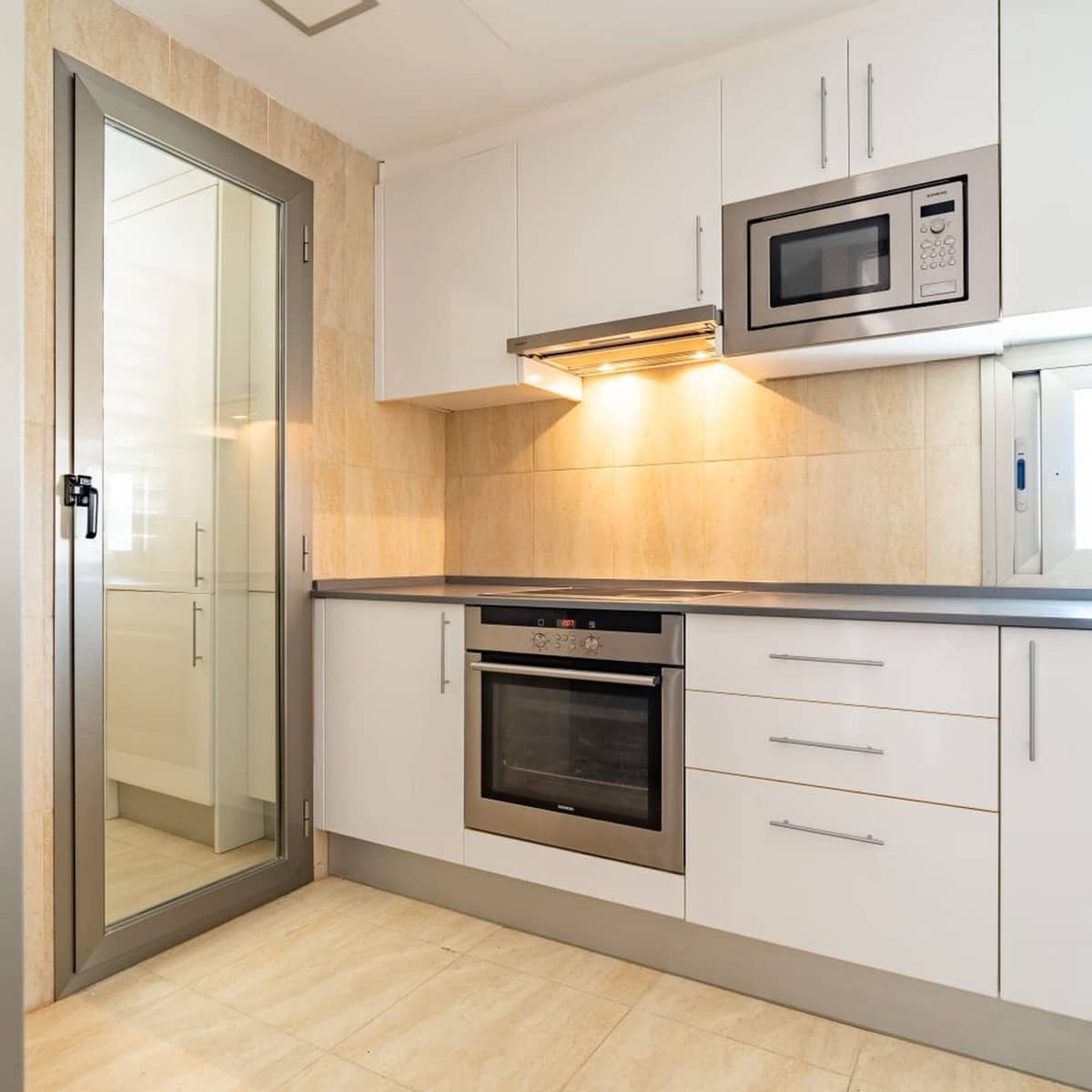 3 bedroom Apartment for sale in Marbella - € 742,000 (Ref: 10051380)