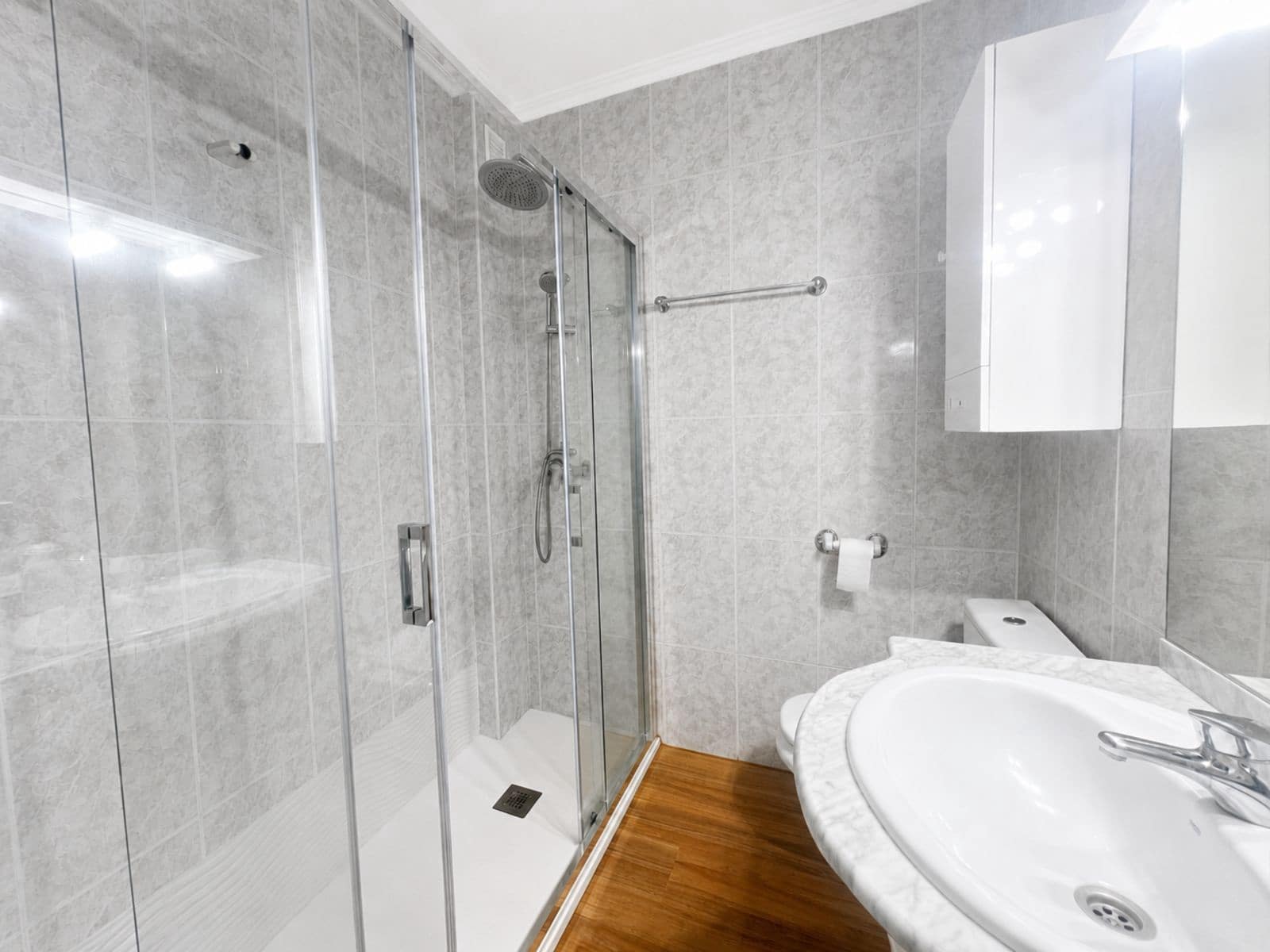 2 sovrum Lägenhet till salu i Estepona - 350 000 € (Ref: 10051381)