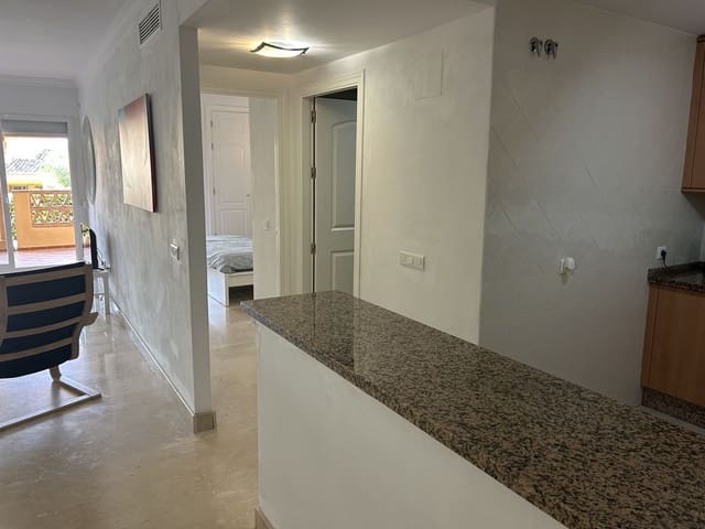 2 makuuhuone Huoneisto myytävänä paikassa Elviria, Marbella - 375 000 € (Ref: 10051382)