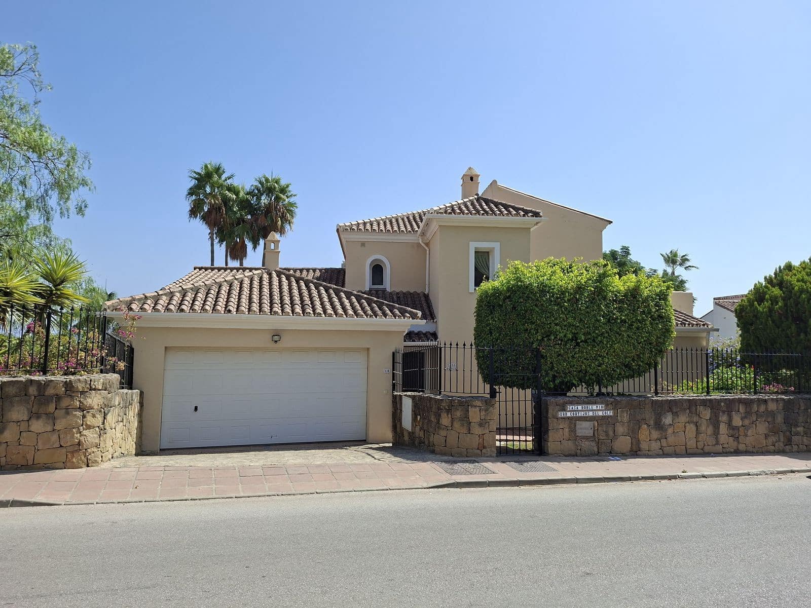 4 sovrum Villa till salu i La Duquesa / Puerto de la Duquesa - 865 000 € (Ref: 10051383)