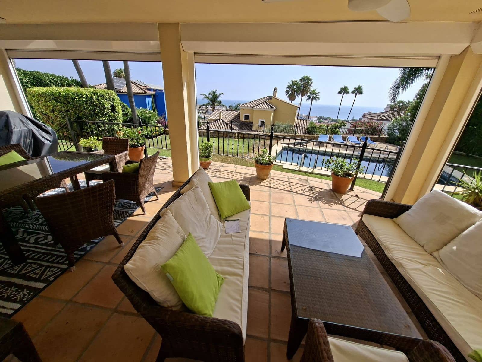 4 sovrum Villa till salu i La Duquesa / Puerto de la Duquesa - 865 000 € (Ref: 10051383)