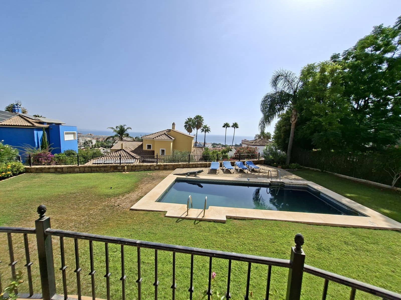4 sovrum Villa till salu i La Duquesa / Puerto de la Duquesa - 865 000 € (Ref: 10051383)