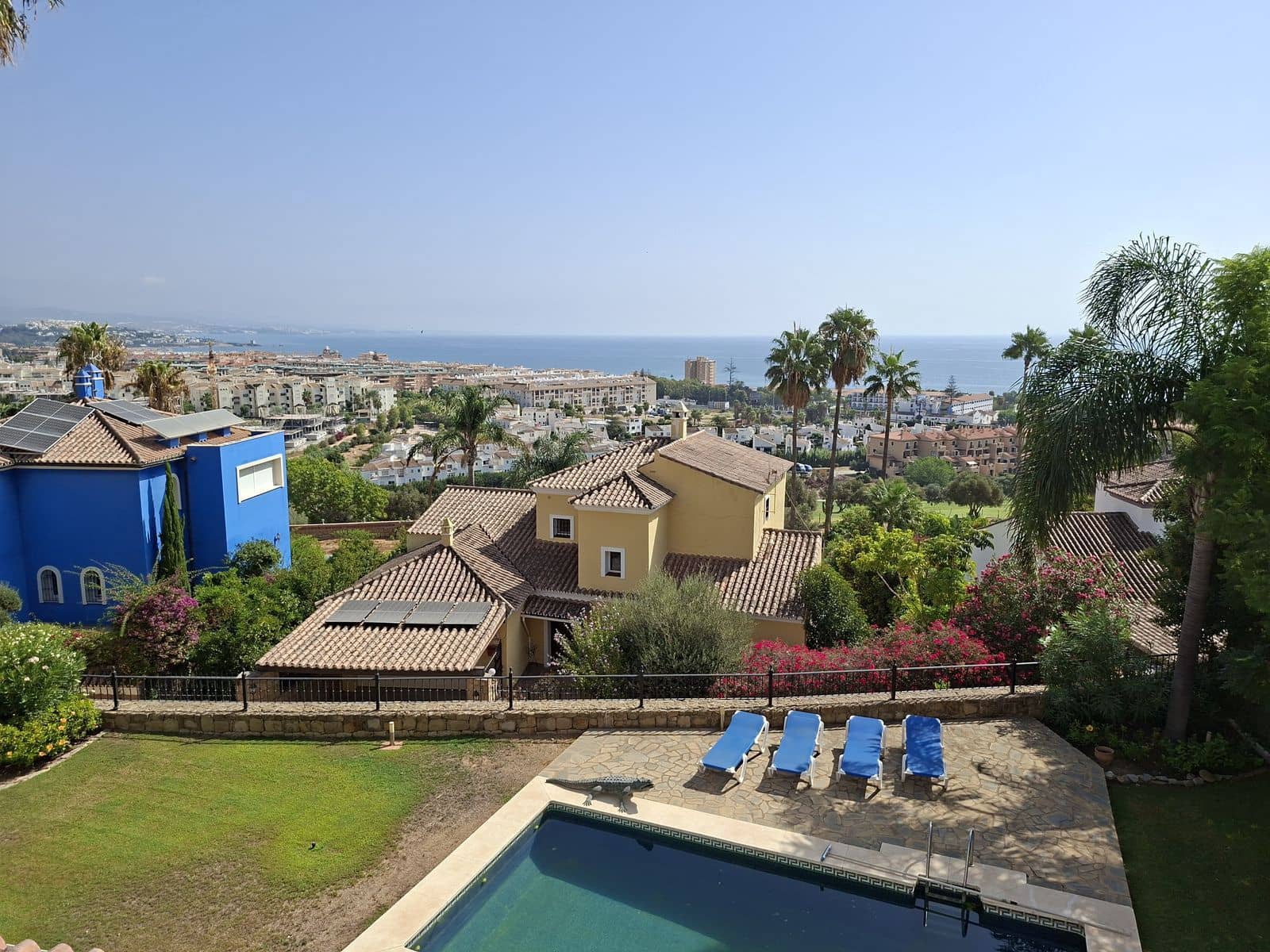 4 sovrum Villa till salu i La Duquesa / Puerto de la Duquesa - 865 000 € (Ref: 10051383)