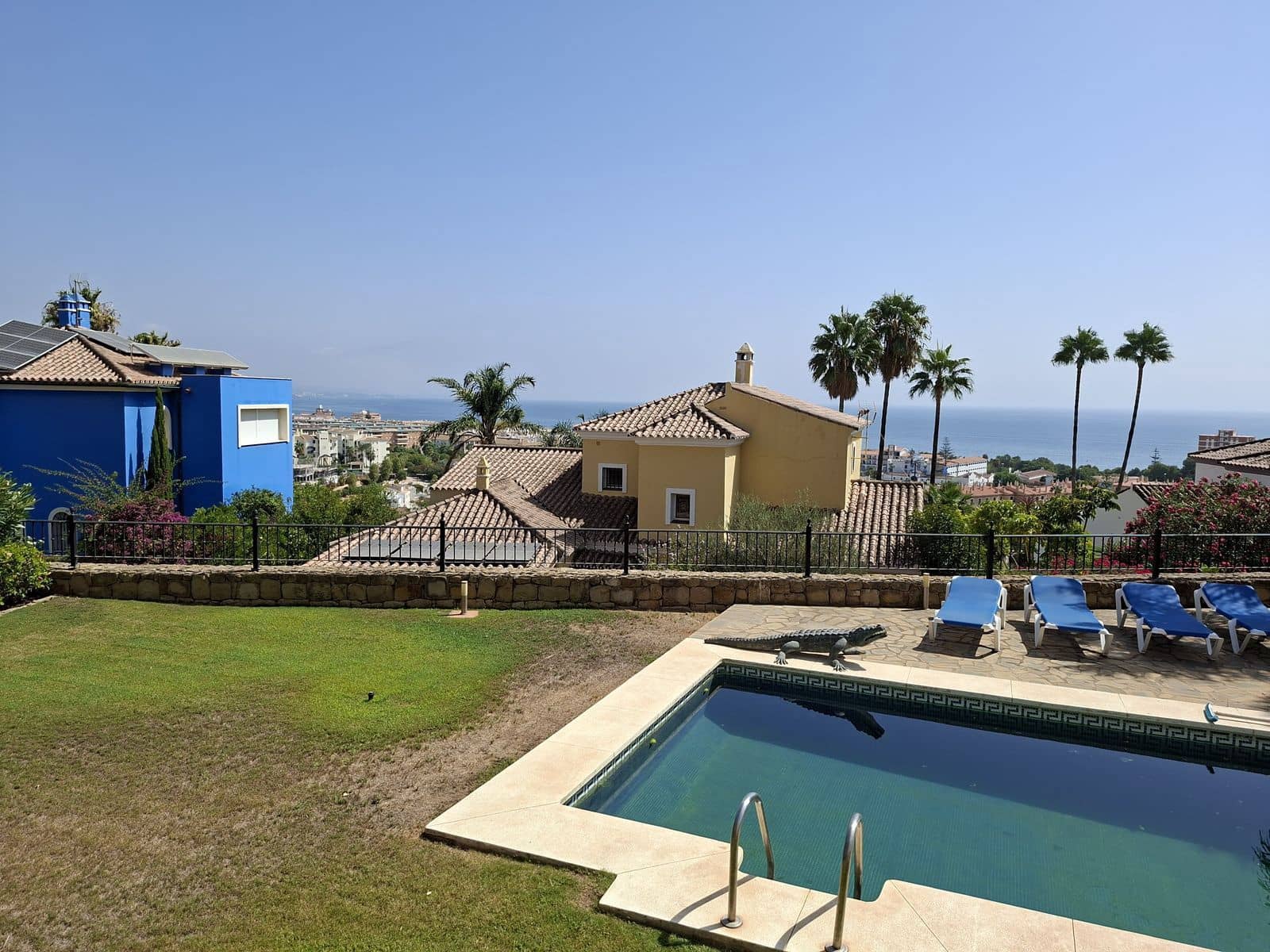 4 sovrum Villa till salu i La Duquesa / Puerto de la Duquesa - 865 000 € (Ref: 10051383)