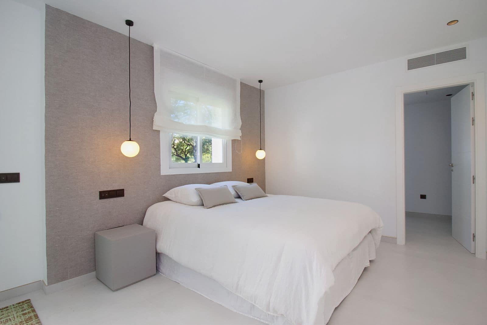 4 bedroom Villa for sale in La Mairena - € 1,980,000 (Ref: 10051385)