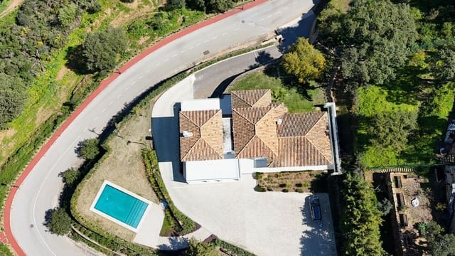 4 soveværelse Villa til salg i La Mairena, Ojen - € 1.980.000 (Ref: 10051385)