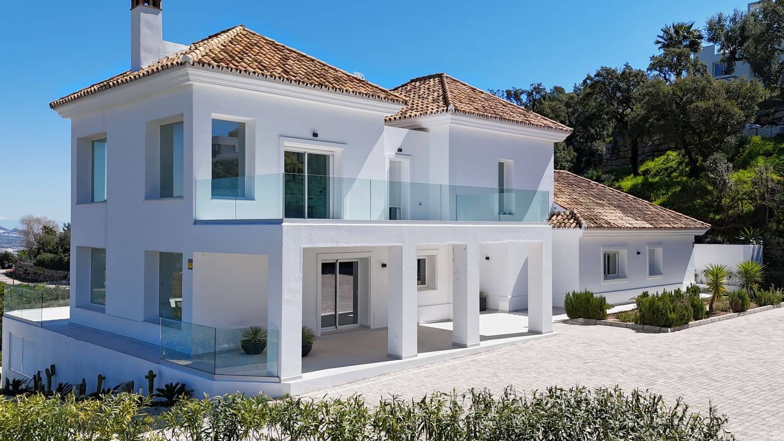 4 bedroom Villa for sale in La Mairena - € 1,980,000 (Ref: 10051385)