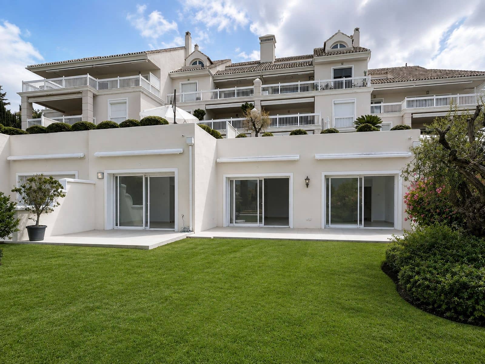 2 sovrum Lägenhet till salu i Los Flamingos - 995 000 € (Ref: 10051386)