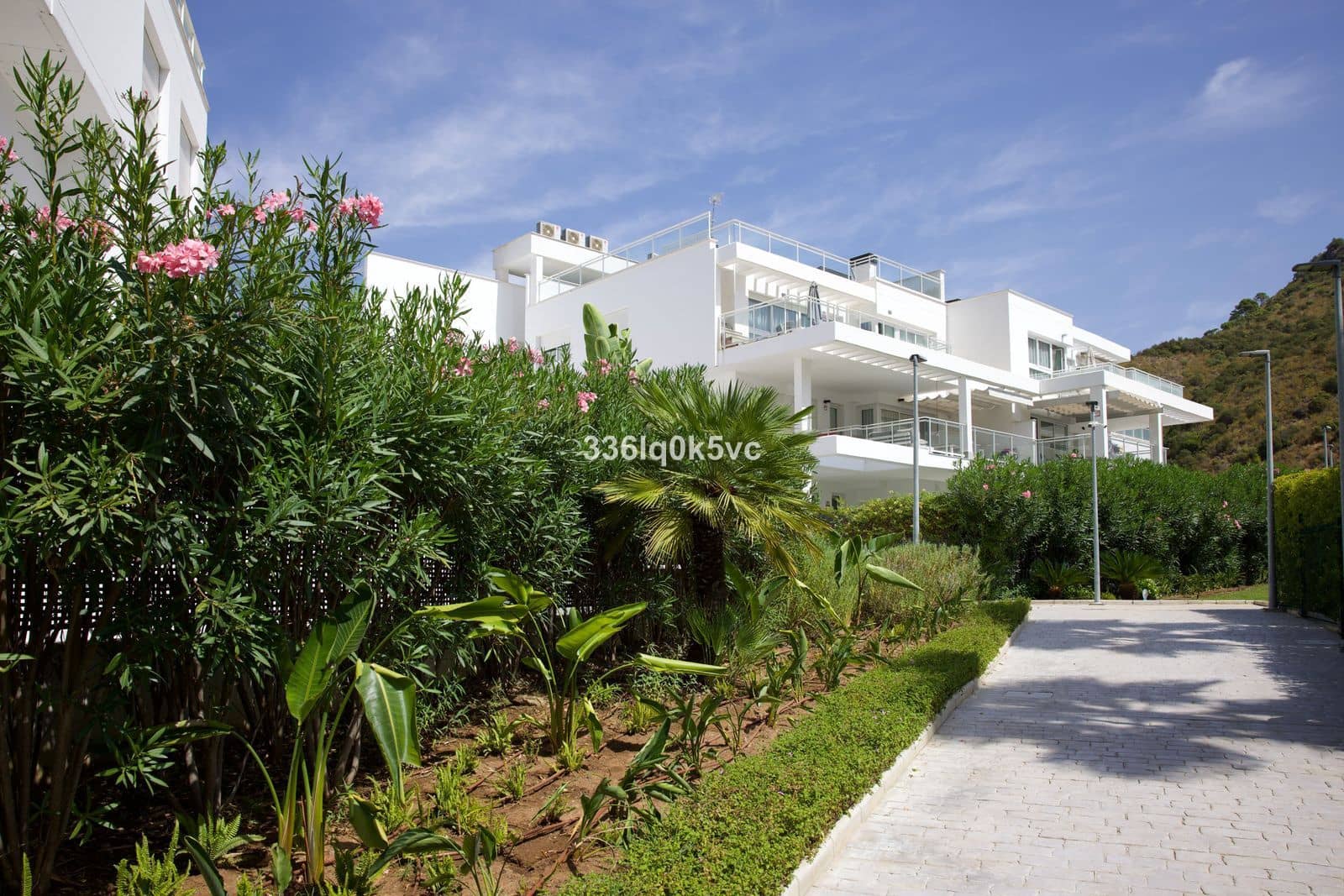 3 slaapkamer Penthouse te koop in Benahavis - € 735.000 (Ref: 10051388)