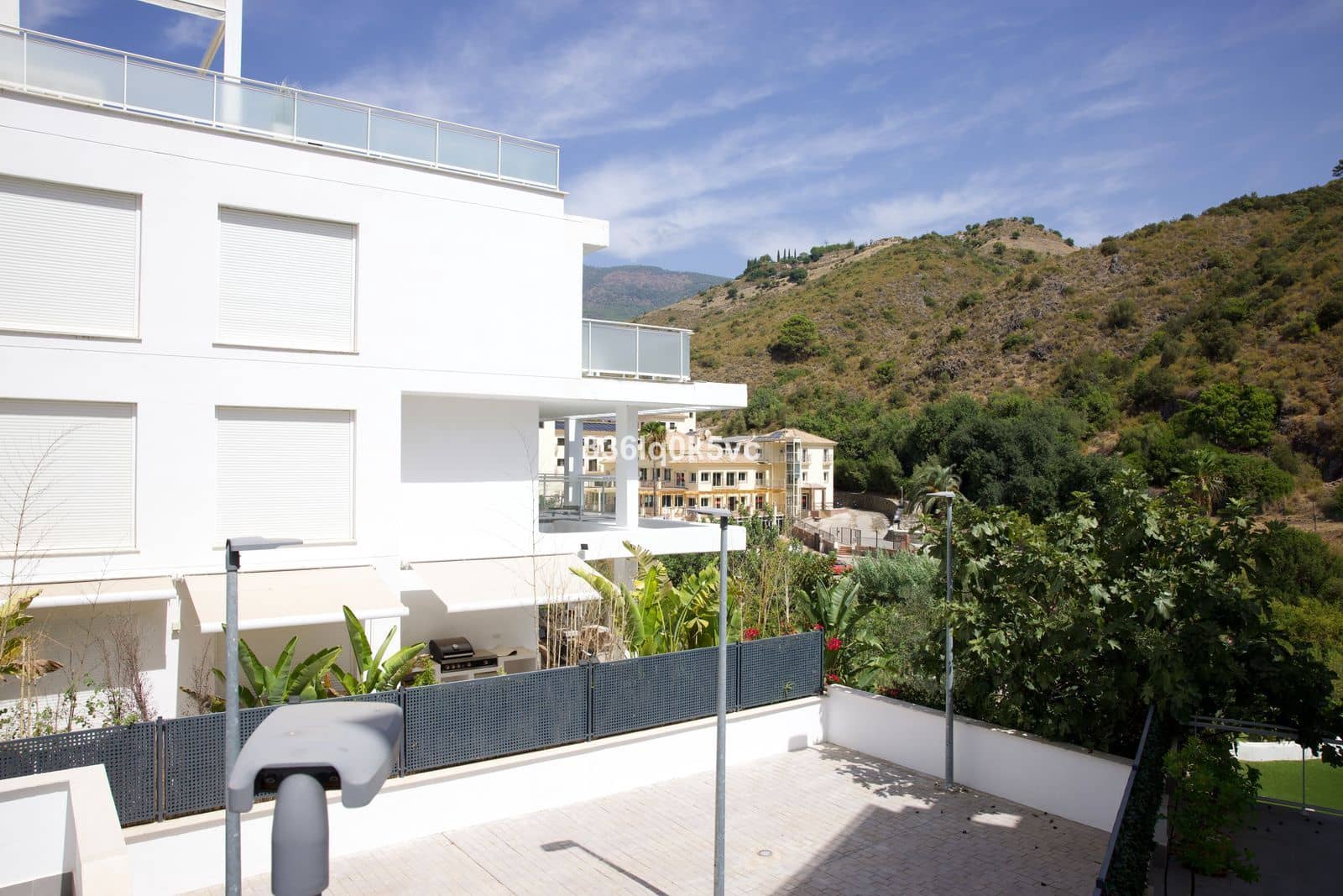 3 slaapkamer Penthouse te koop in Benahavis - € 735.000 (Ref: 10051388)