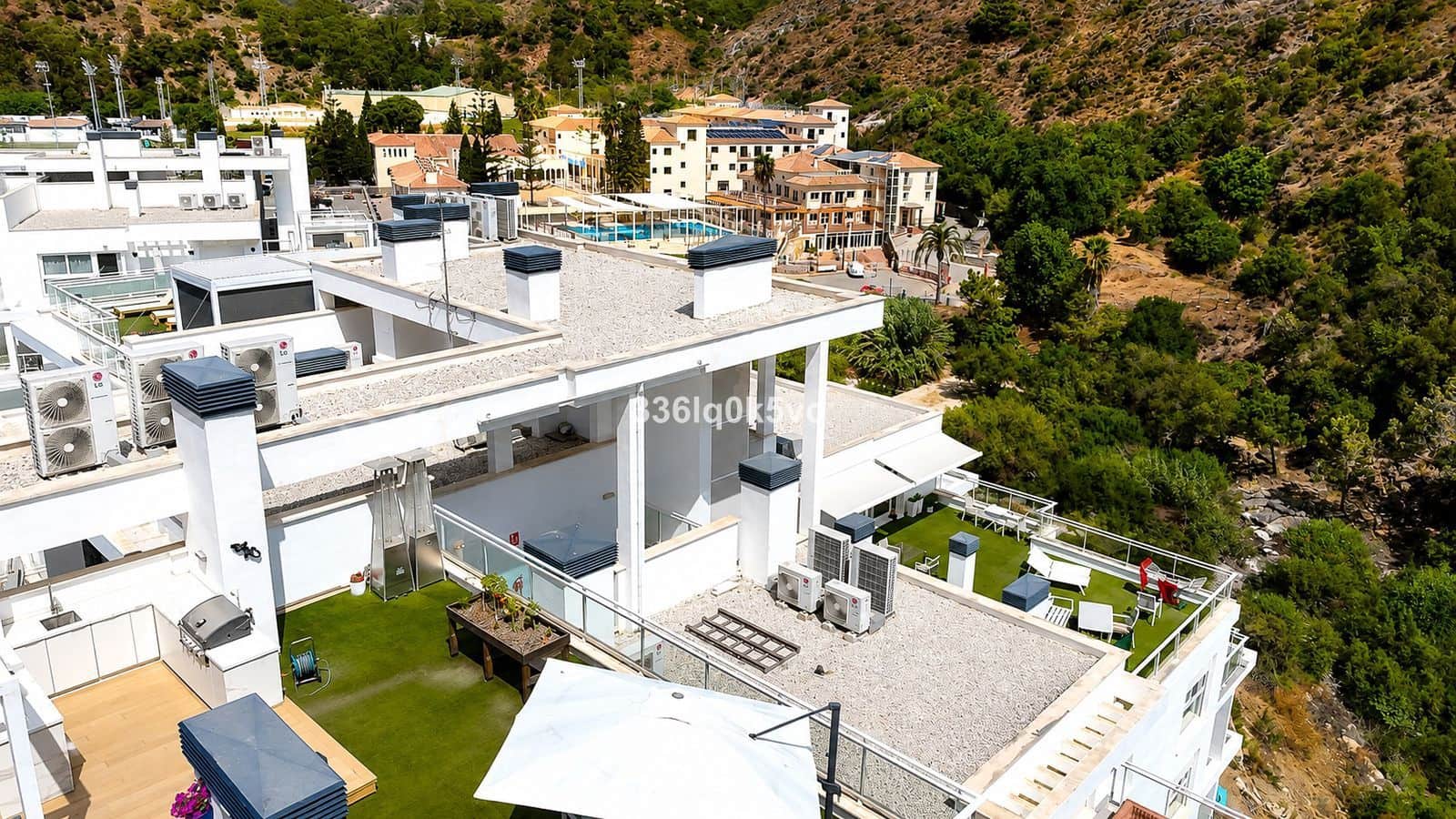 3 slaapkamer Penthouse te koop in Benahavis - € 735.000 (Ref: 10051388)