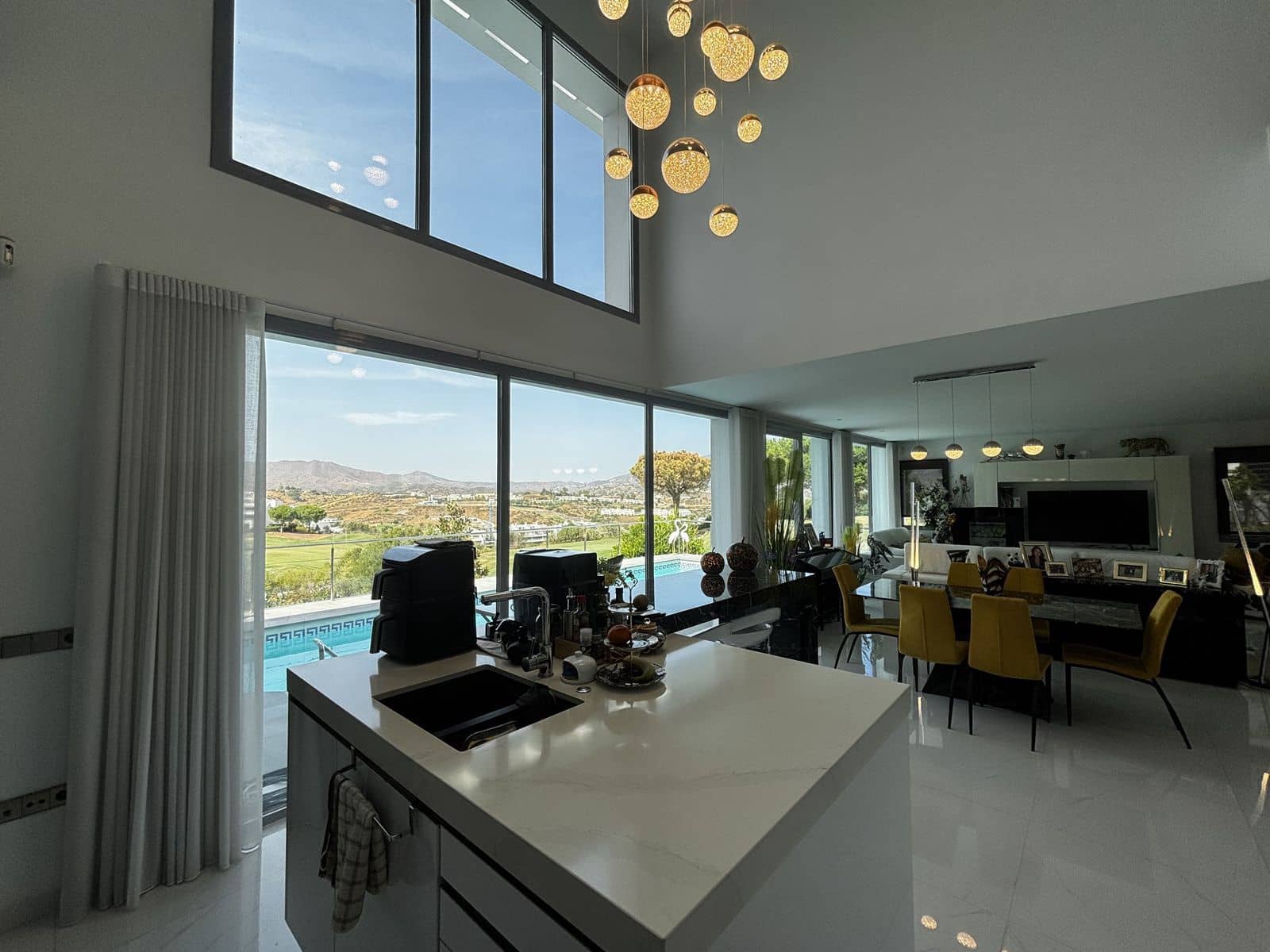 3 sovrum Villa till salu i La Cala Golf - 1 850 000 € (Ref: 10051389)