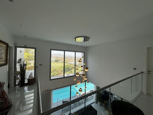 3 sovrum Villa till salu i La Cala Golf, Mijas - 1 850 000 € (Ref: 10051389)