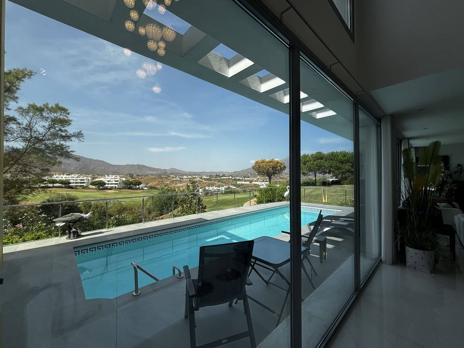 3 sovrum Villa till salu i La Cala Golf - 1 850 000 € (Ref: 10051389)