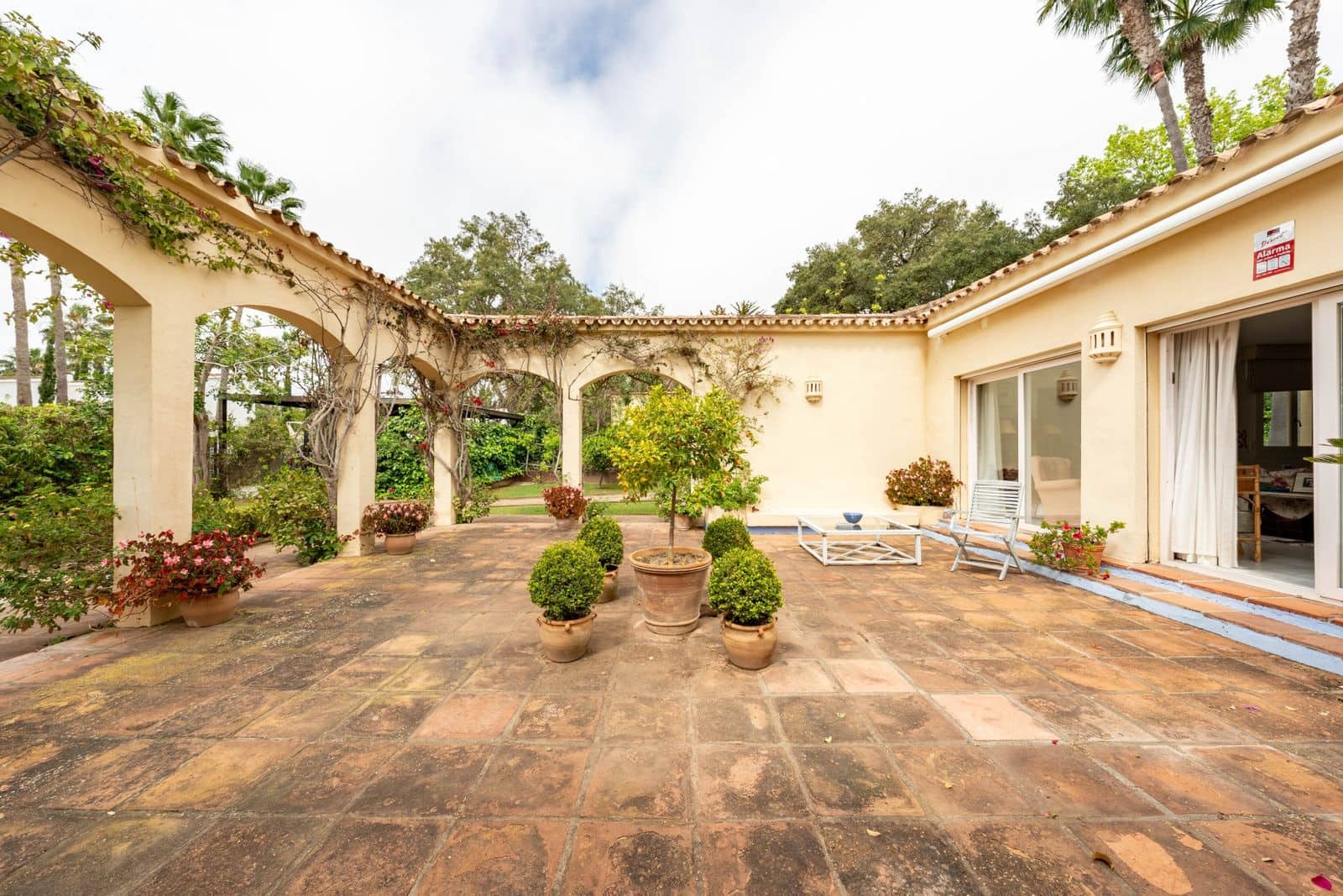 5 Zimmer Villa zu verkaufen in Sotogrande - 995.000 € (Ref: 10051391)