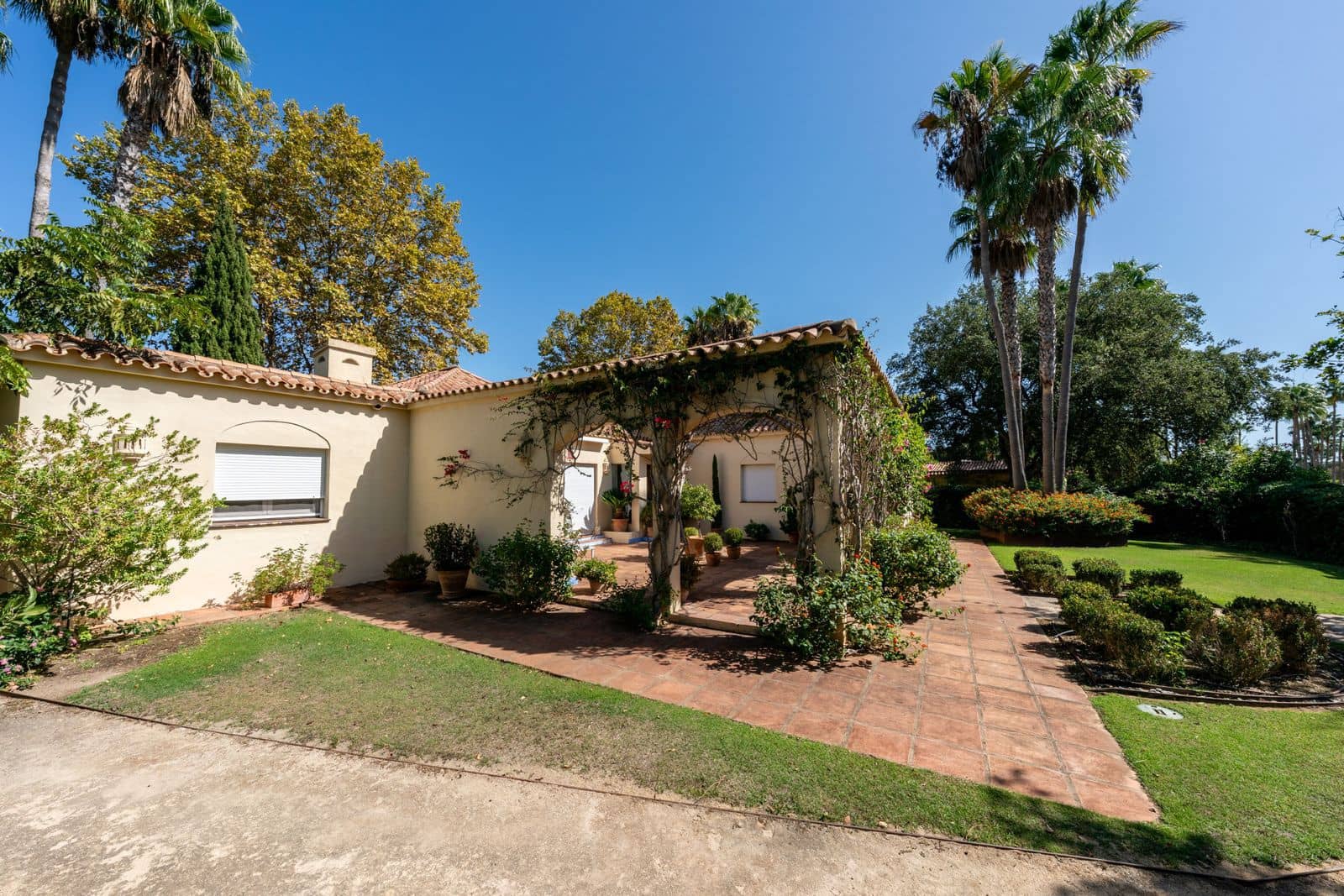 5 Zimmer Villa zu verkaufen in Sotogrande - 995.000 € (Ref: 10051391)
