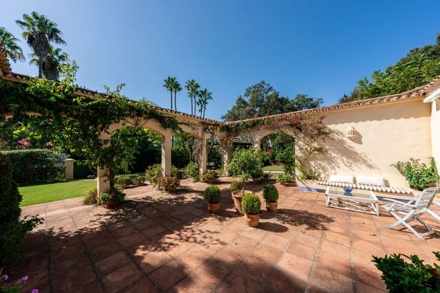 5 Zimmer Villa zu verkaufen in Sotogrande, San Roque - 995.000 € (Ref: 10051391)