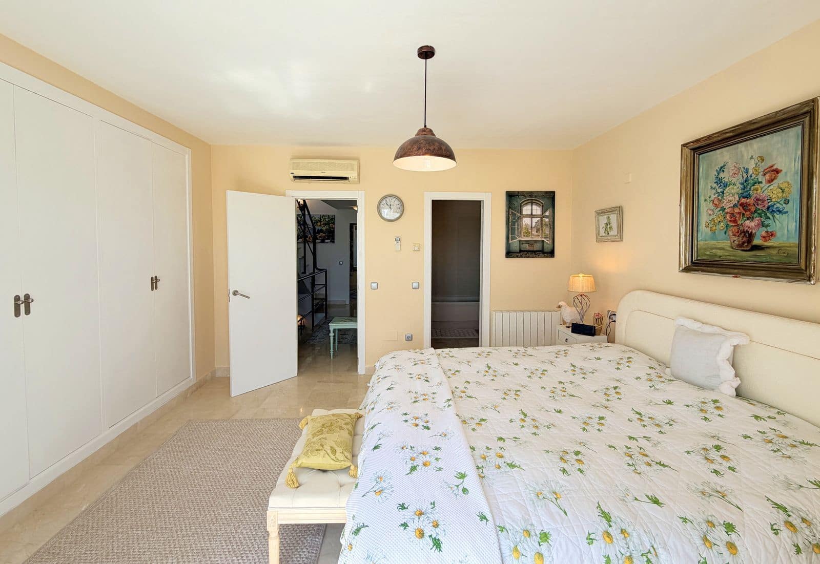 4 sovrum Hus till salu i La Duquesa / Puerto de la Duquesa - 450 000 € (Ref: 10051395)
