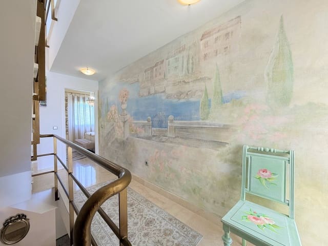 4 Zimmer Haus zu verkaufen in La Duquesa / Puerto de la Duquesa, Manilva - 450.000 € (Ref: 10051395)