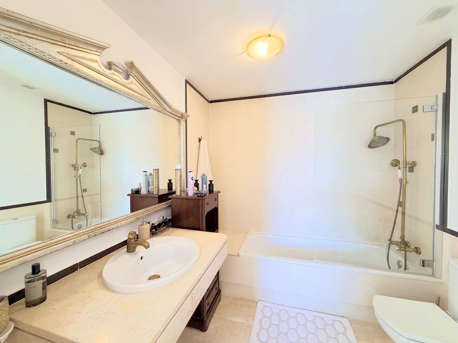 4 sovrum Hus till salu i La Duquesa / Puerto de la Duquesa - 450 000 € (Ref: 10051395)