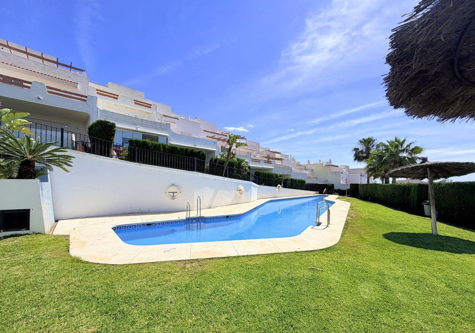 4 sovrum Hus till salu i La Duquesa / Puerto de la Duquesa - 450 000 € (Ref: 10051395)