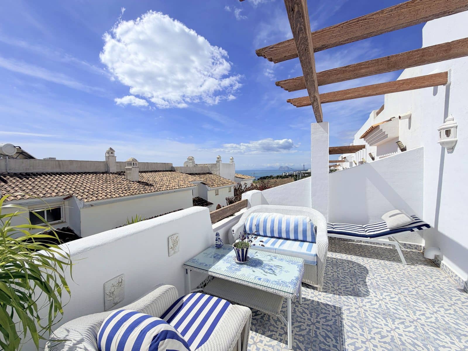 4 sovrum Hus till salu i La Duquesa / Puerto de la Duquesa - 450 000 € (Ref: 10051395)