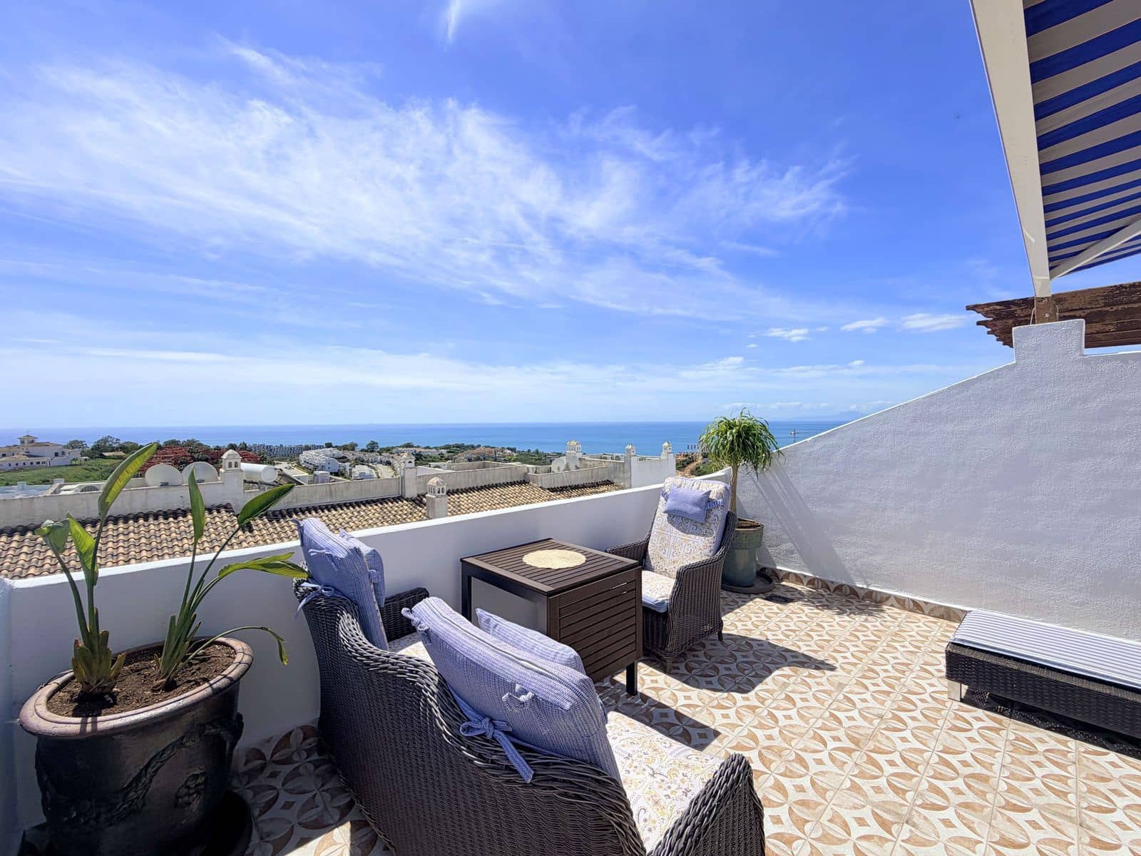 4 sovrum Hus till salu i La Duquesa / Puerto de la Duquesa - 450 000 € (Ref: 10051395)