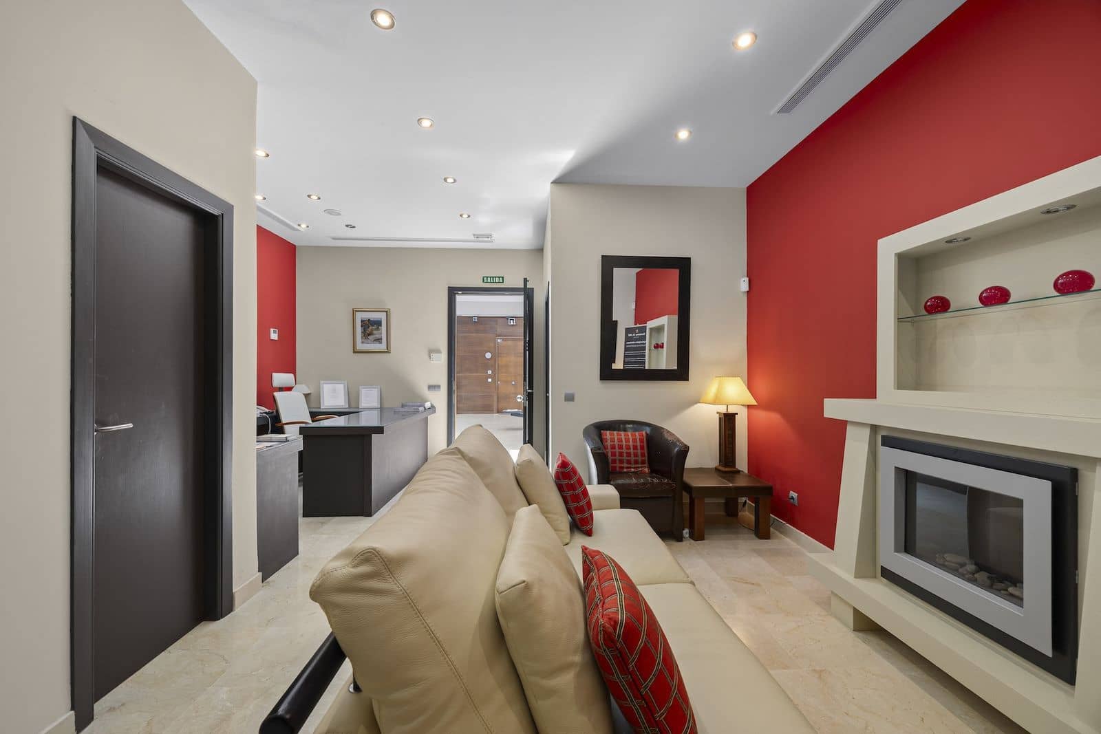 Office for sale in Marbesa - € 395,000 (Ref: 10051411)