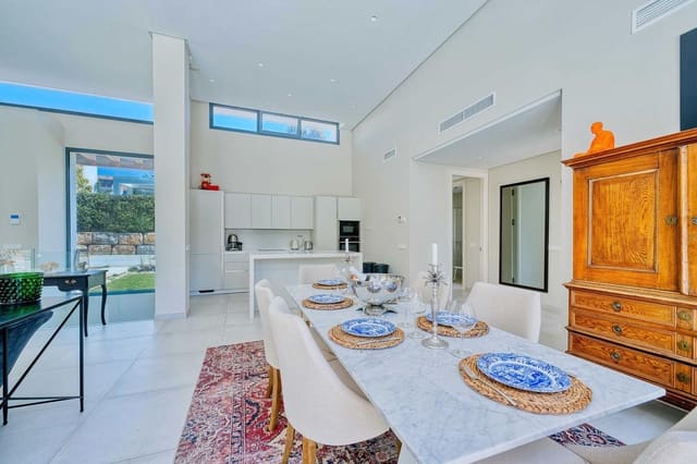 4 quarto Moradia para venda em Atalaya-Isdabe, Estepona - 1 895 000 € (Ref: 10051412)
