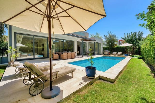 4 quarto Moradia para venda em Atalaya-Isdabe, Estepona - 1 895 000 € (Ref: 10051412)
