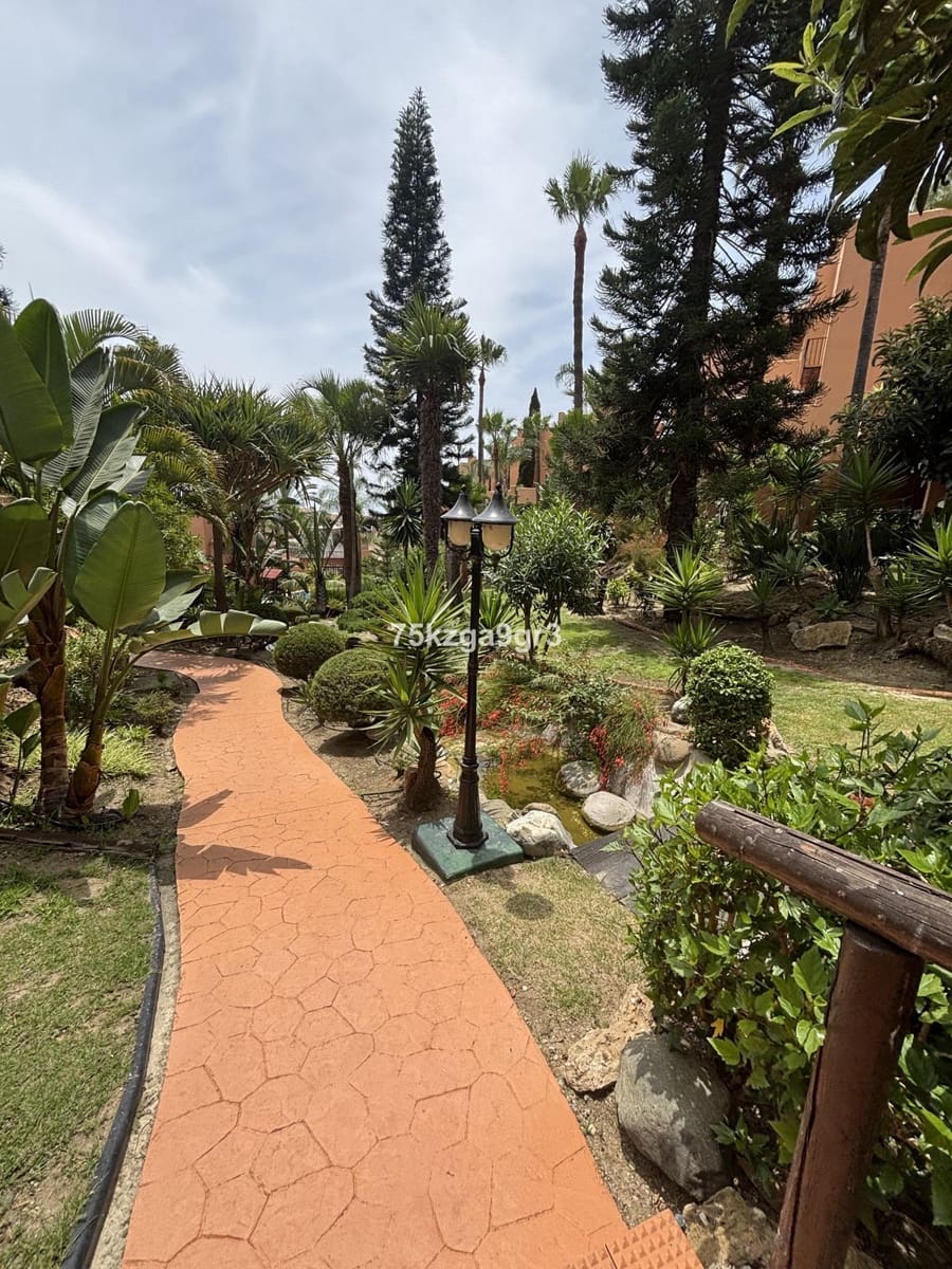 4 slaapkamer Huis te koop in Mijas Costa - € 464.000 (Ref: 10051413)