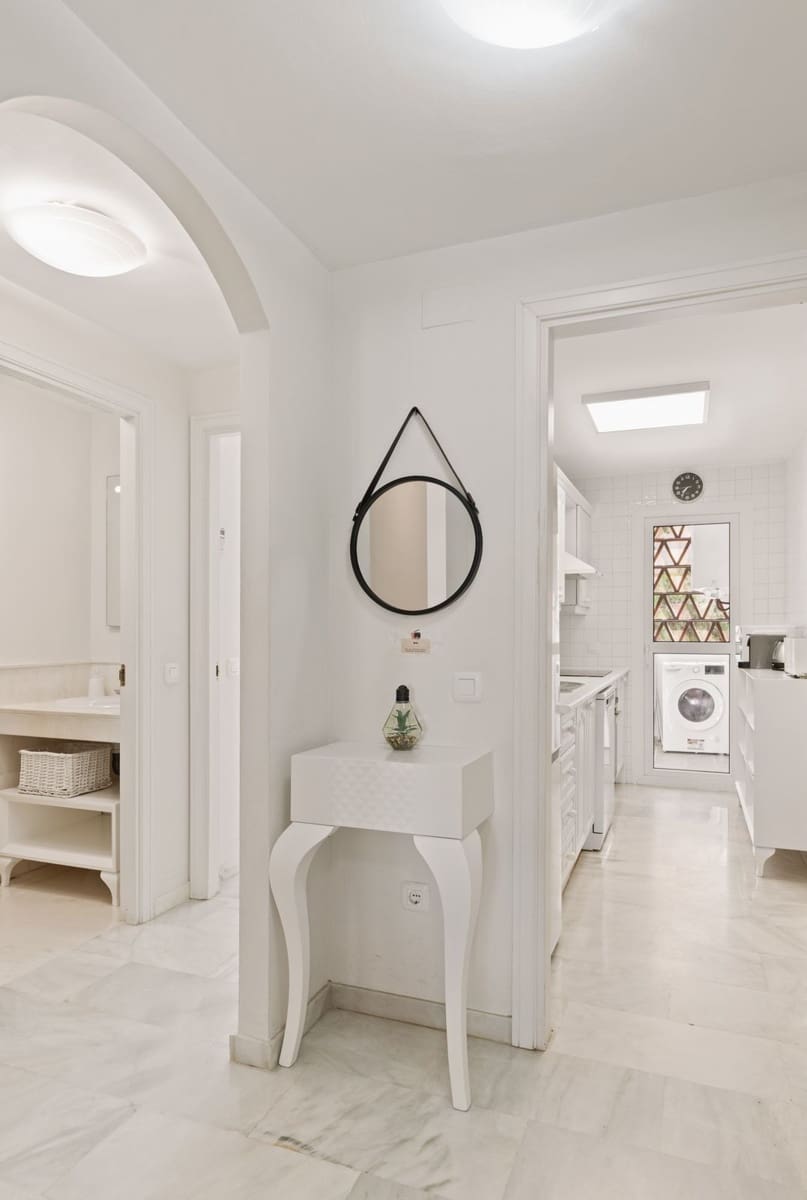 Apartamento de 2 habitaciones en Calahonda en venta - 650.000 € (Ref: 10051414)