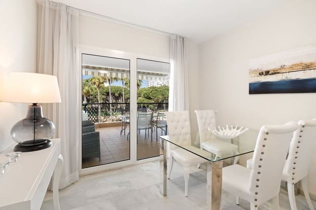 Apartamento de 2 habitaciones en Calahonda, Mijas en venta - 650.000 € (Ref: 10051414)