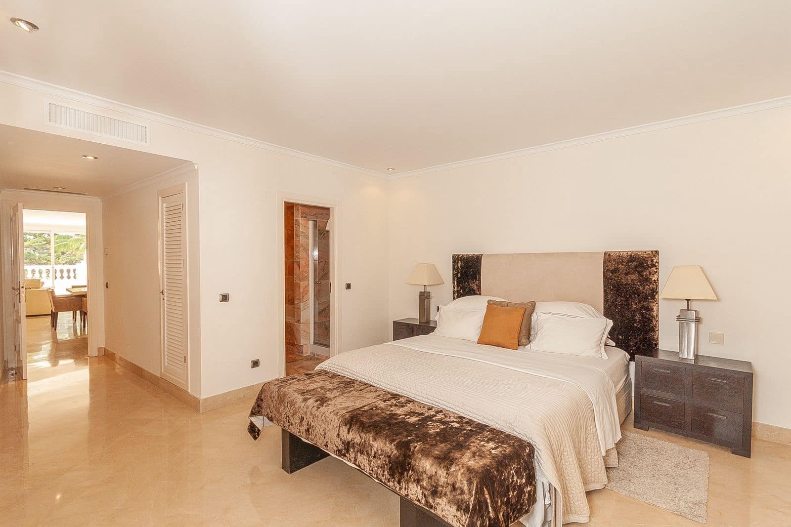 3 bedroom Apartment for sale in Elviria - € 995,000 (Ref: 10051417)