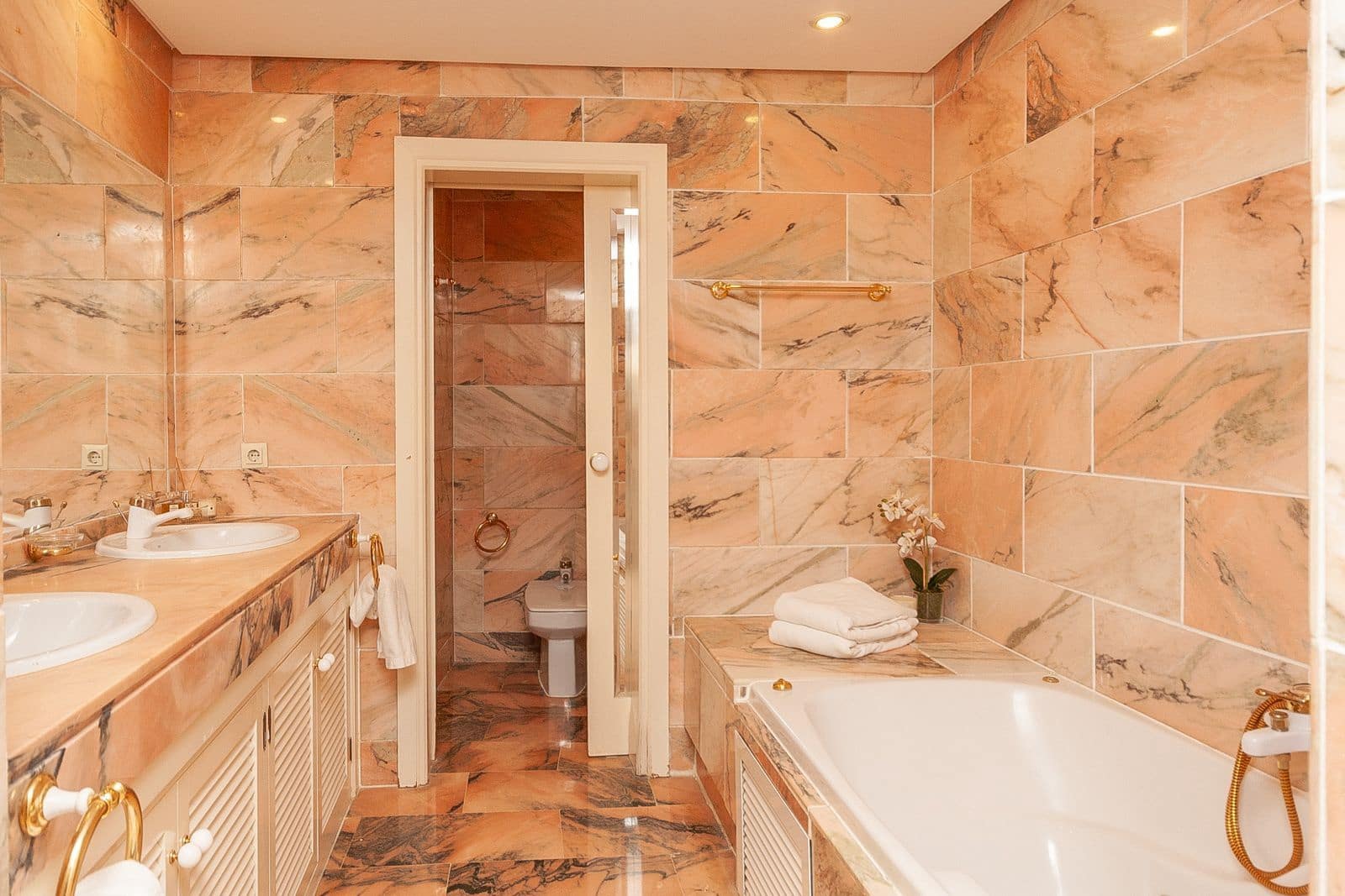 3 bedroom Apartment for sale in Elviria - € 995,000 (Ref: 10051417)