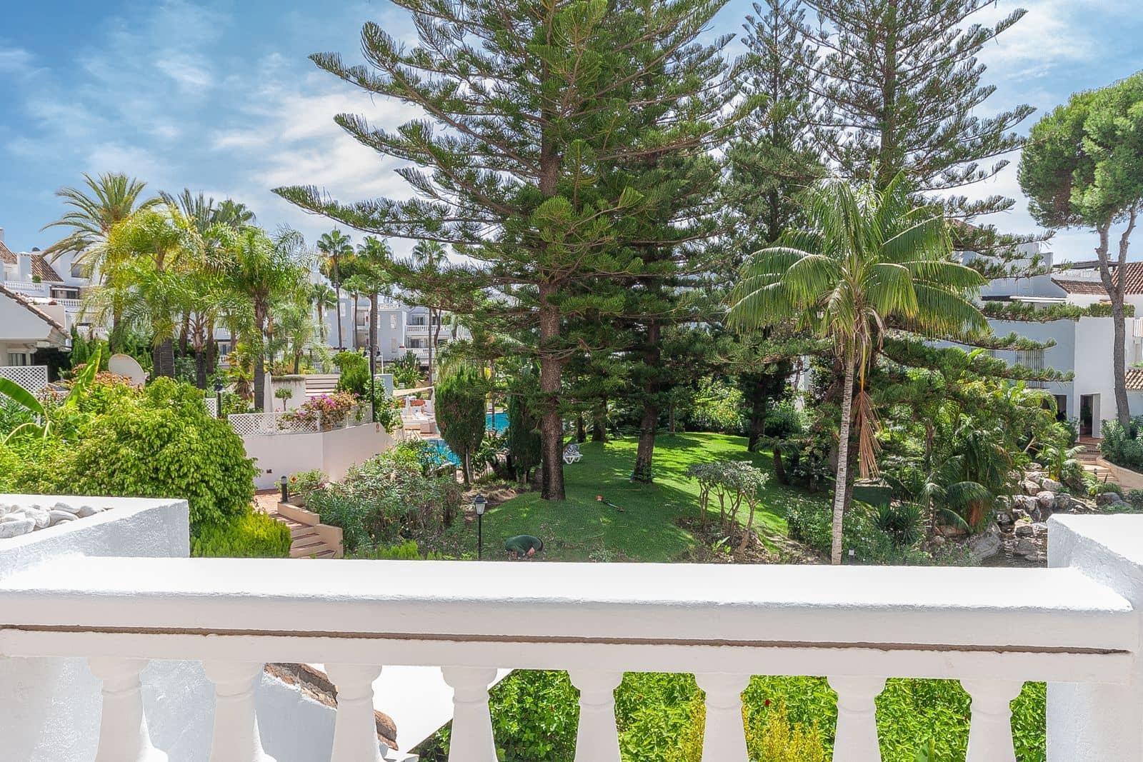 3 bedroom Apartment for sale in Elviria - € 995,000 (Ref: 10051417)