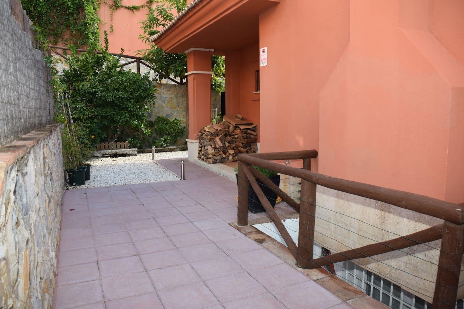 5 Zimmer Doppelhaus zu verkaufen in Marbella - 1.075.000 € (Ref: 10051418)