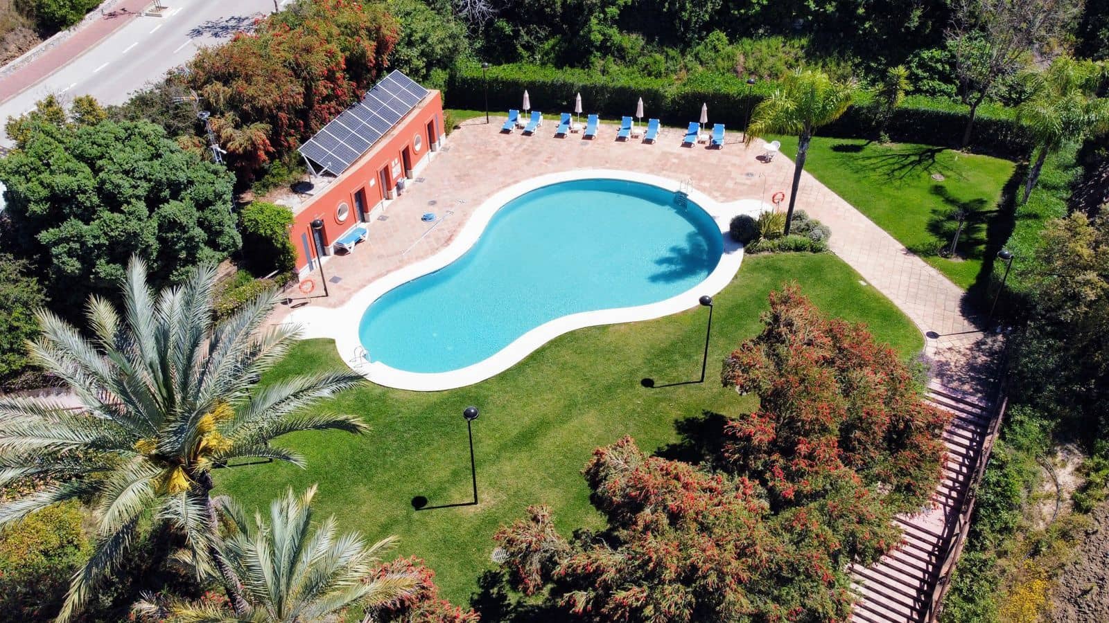 5 Zimmer Doppelhaus zu verkaufen in Marbella - 1.075.000 € (Ref: 10051418)